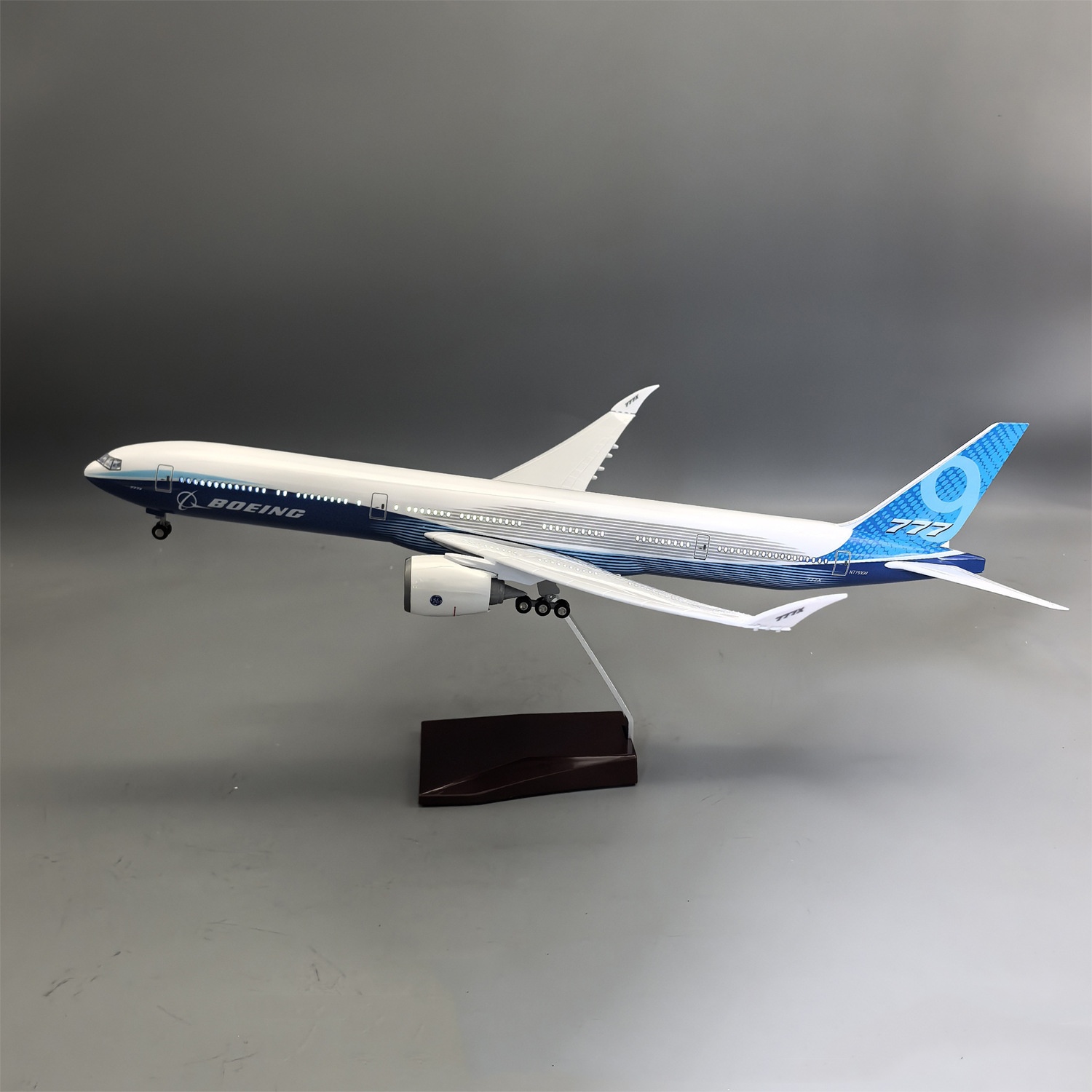Model Kit Ixchel - 47cm 1/157 Modelo em Resina Fundida
