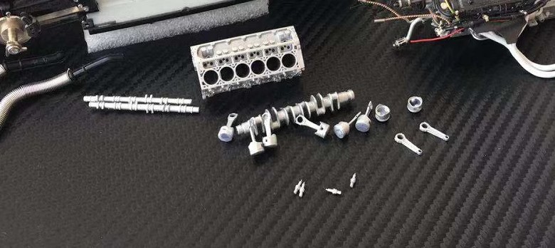 Kit de motor modelo 1/18 V8 V1 - Model Kit V8 avaliação e preço